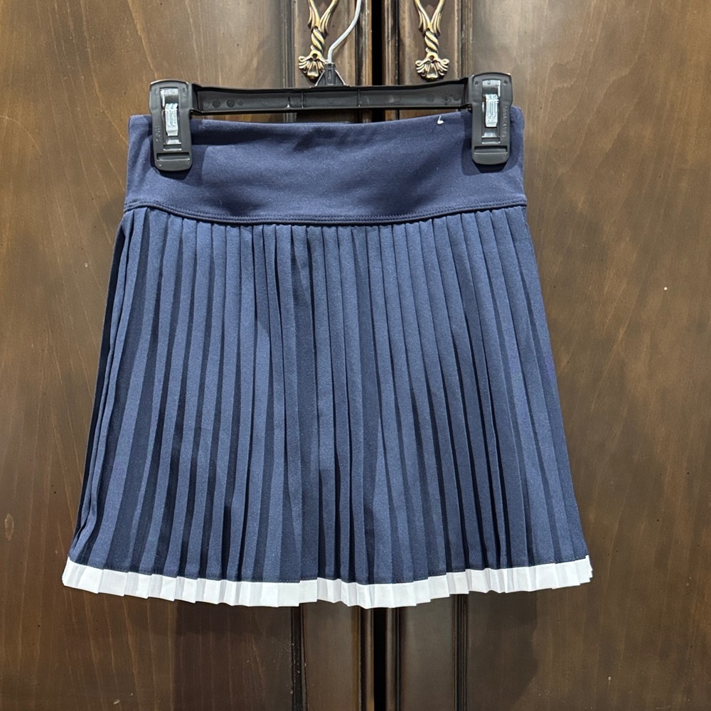 Cotton  on kids .pleated skirt shorts   size 7-8